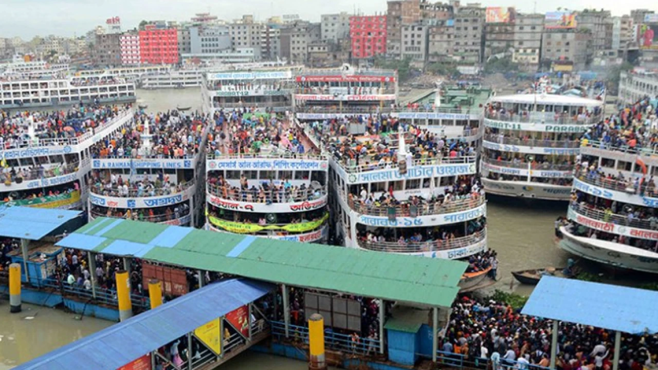 সদরঘাটে লঞ্চের দড়ি ছিঁড়ে পাঁচজনের মৃত্যু