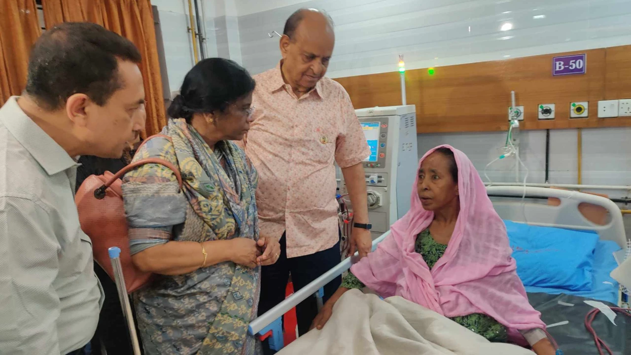 ডেঙ্গু চিকিৎসায় যেসব পদক্ষেপ নিতে বললেন স্বাস্থ্যমন্ত্রী