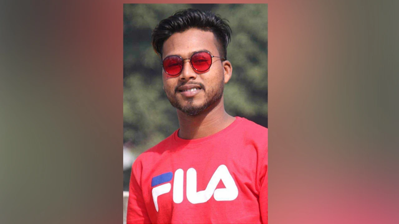 প্রবাসীর স্ত্রীকে নিয়ে পালালেন ছাত্রলীগ নেতা