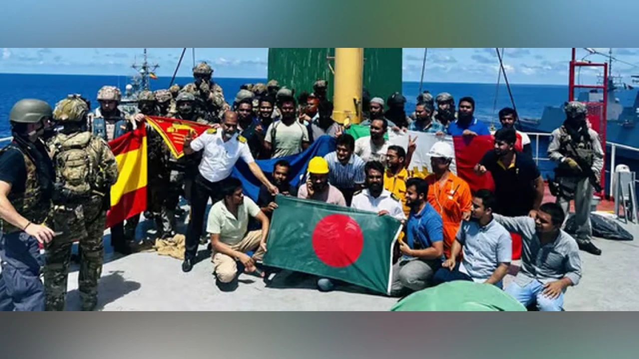 ‘নাবিকরা সোমালিয়া থেকে ১০০ নটিক্যাল মাইল দূরে চলে এসেছেন’