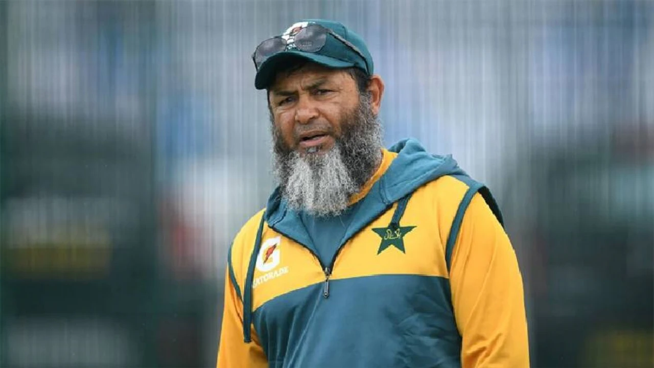 বাংলাদেশের নতুন স্পিন বোলিং কোচ মুশতাক আহমেদ