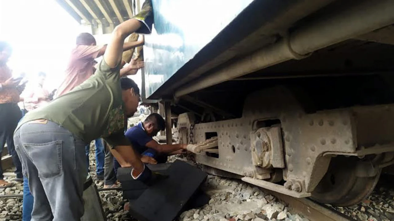 তেজগাঁওয়ে ট্রেন চলাচল স্বাভাবিক