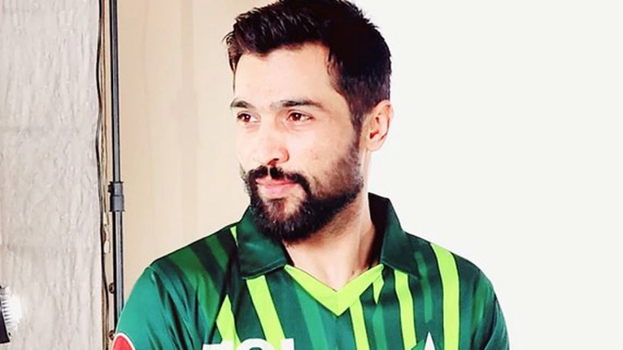 ফের পাকিস্তানের জার্সি পরে যা বললেন আমির