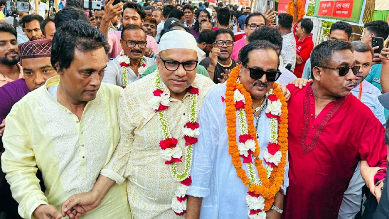 মিশা-ডিপজলরা শপথ নেবেন কবে?