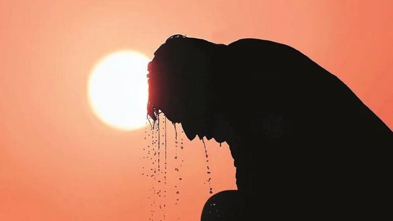 হিটস্ট্রোকে ৭ জেলায় ৮ জনের মৃত্যু