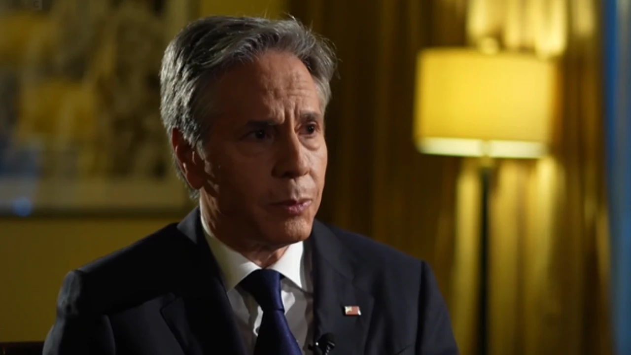 চীন সফরে মার্কিন পররাষ্ট্রমন্ত্রী, রাশিয়াকে সাহায্য না করতে হুঁশিয়ারি