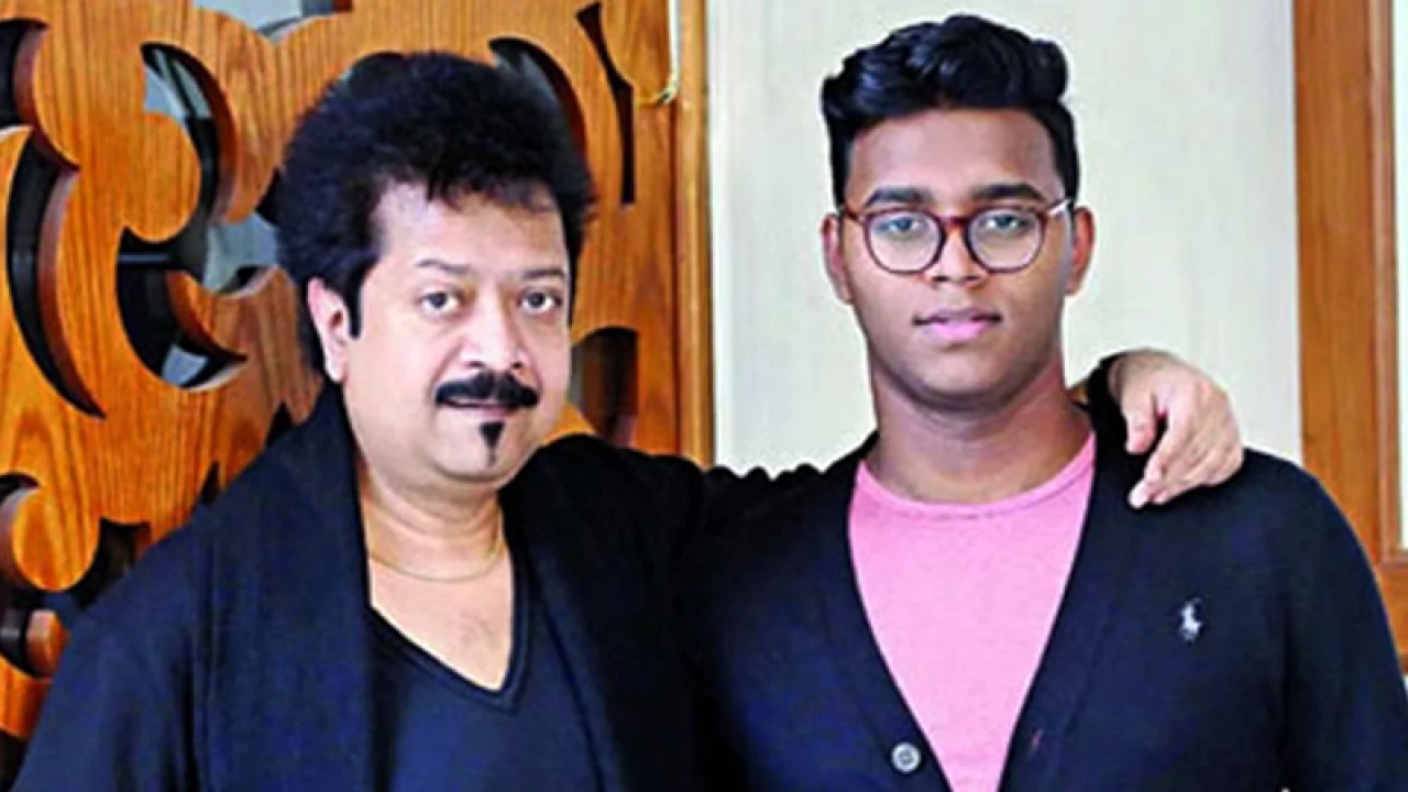 ১৪ মাস পর চোখ খুলে তাকালেন নিবিড়