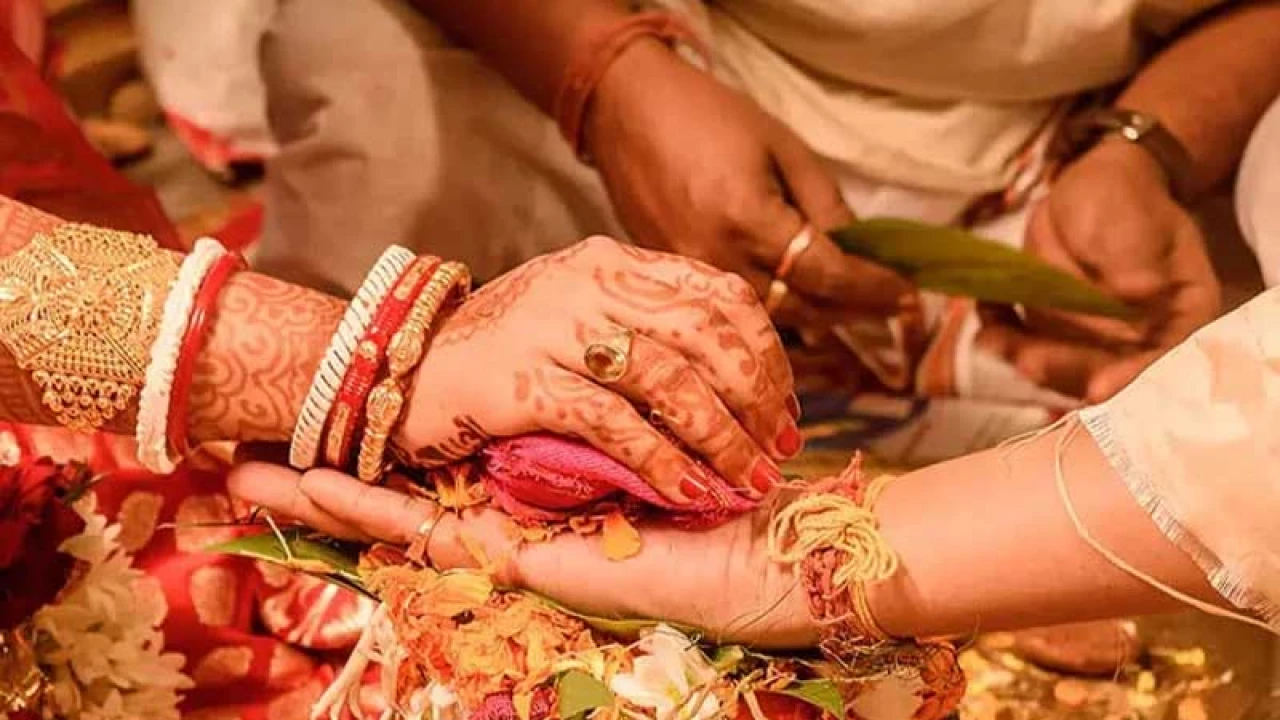 প্রয়োজনীয় রীতি-অনুষ্ঠান ছাড়া হিন্দু বিবাহ বৈধ নয়