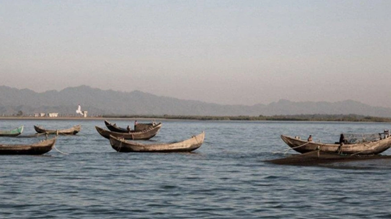 অপহৃত ১০ জেলেকে ছেড়ে দিল আরাকান আর্মি