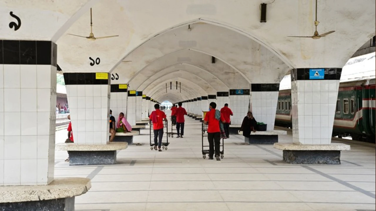 কমলাপুর রেলস্টেশন থেকে লাশ উদ্ধার