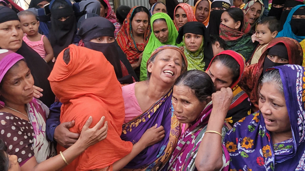 চিরকুট লিখে সন্তানকে হত্যার পর মায়ের আত্মহত্যা