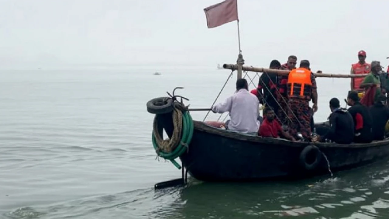 মেঘনায় কার্গোর ধাক্কায় ট্রলারডুবি, জেলের মরদেহ উদ্ধার