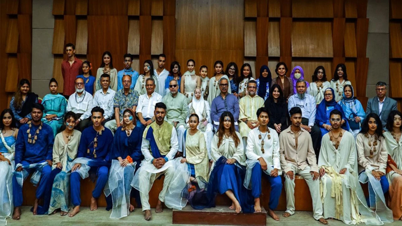 বিইউএফটিতে ফ্যাশন শো অনুষ্ঠিত
