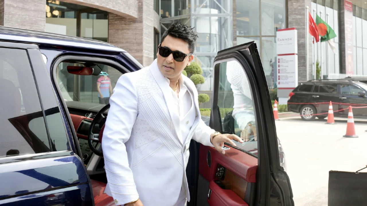 এত জঘন্য শিল্পী হতে পারে না: জায়েদ খান