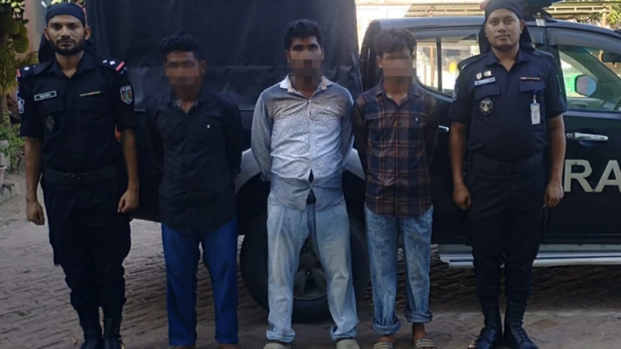 টেকনাফে ৫০ হাজার ইয়াবাসহ ৩ মাদক ব্যবসায়ী আটক