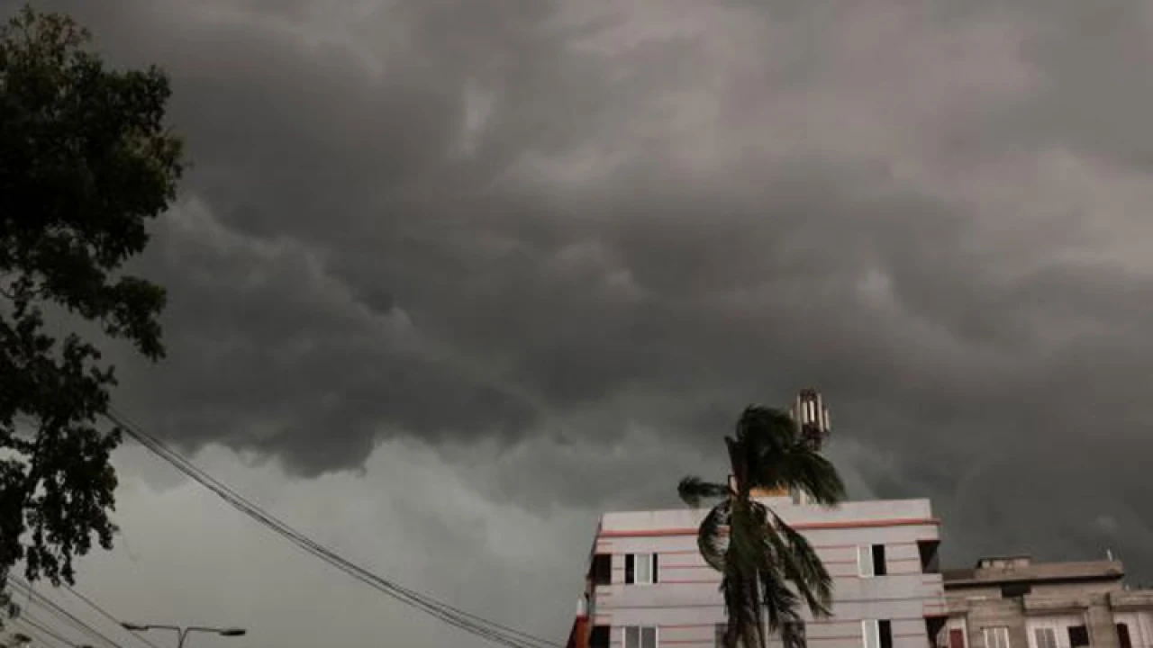 ঢাকাসহ ৬ অঞ্চলে ৮০ কিমি বেগে ঝড়ের আভাস