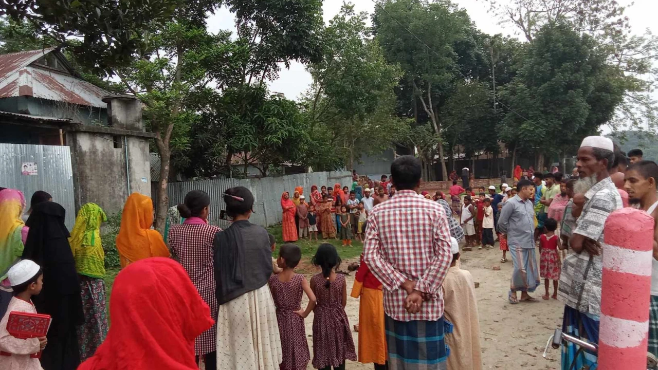 ফজরের নামাজ পড়তে মসজিদে যাচ্ছিলেন আজিজুল, কুকুরের কামড়ে পথেই মৃত্যু