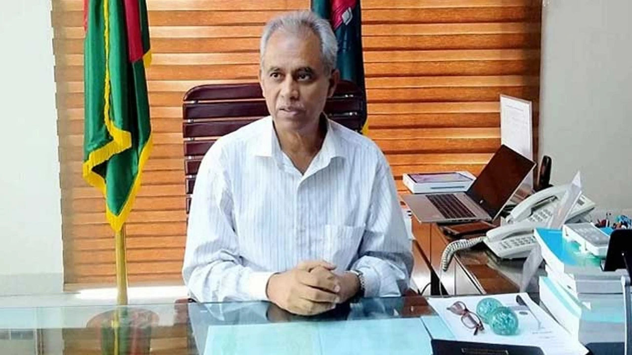 নির্বাচনে ভোট কম পড়ার পেছনে বড় কারণ বিএনপি: ইসি আলমগীর