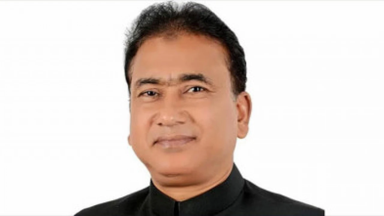 এমপি আনারের হাড়-মাংস আলাদা করে হলুদের গুঁড়া মেশানো হয়