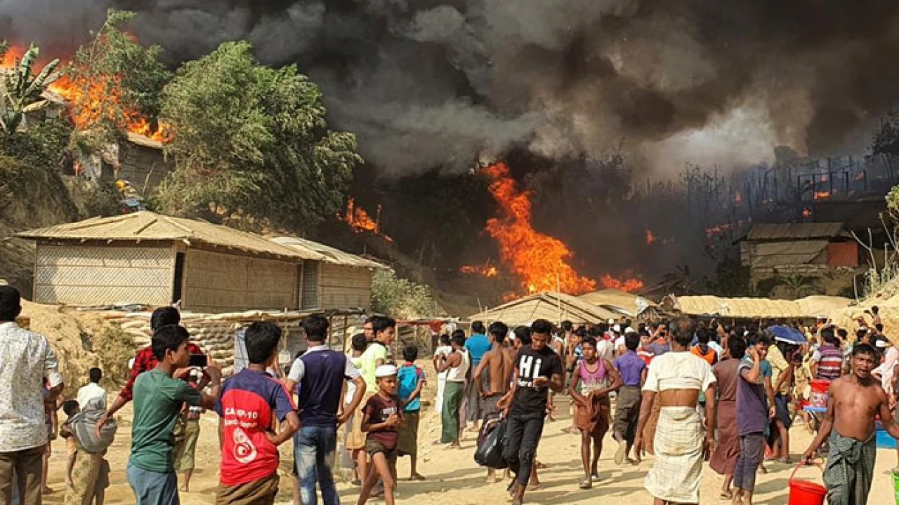 উখিয়ায় রোহিঙ্গা ক্যাম্পে আগুন