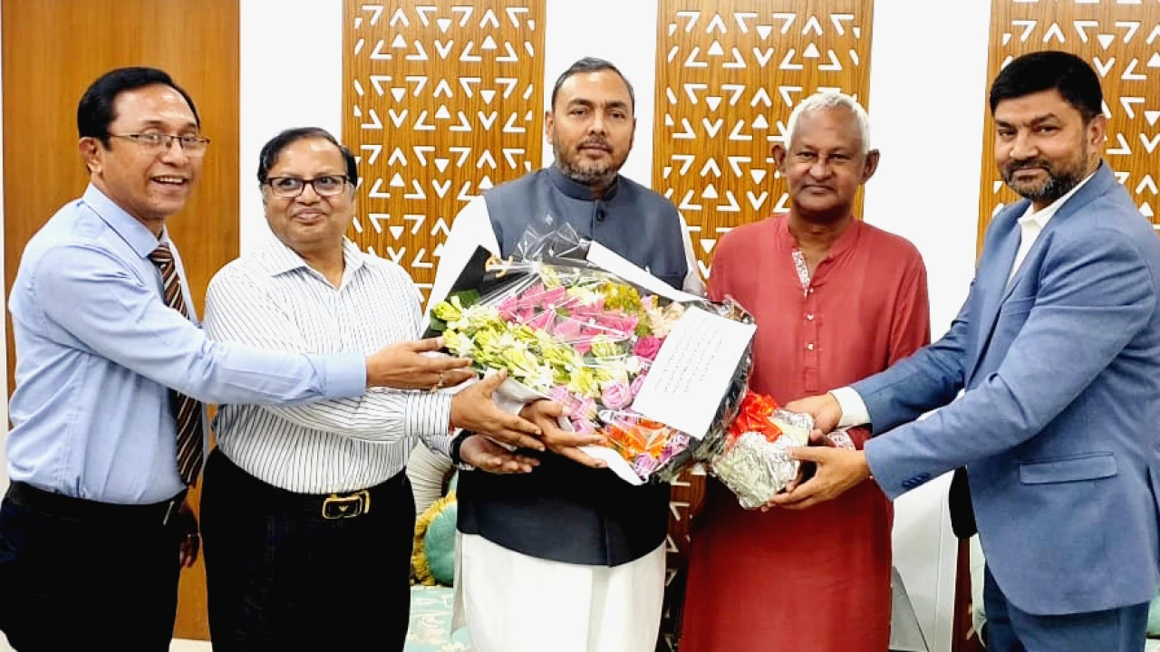 বাণিজ্য প্রতিমন্ত্রীর সঙ্গে এসসিবির নেতাদের সৌজন্য সাক্ষাৎ