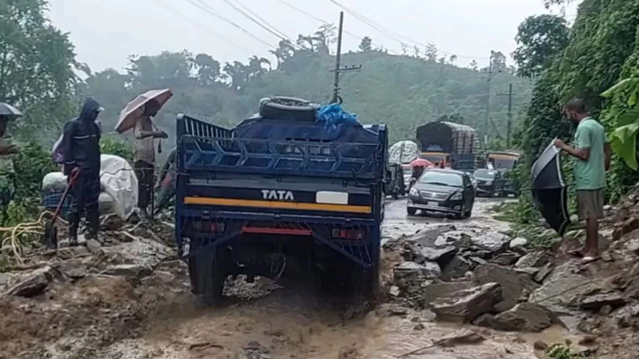 খাগড়াছড়িতে পাহাড় ধস, ঝুঁকিতে সাড়ে ৩ হাজার পরিবার