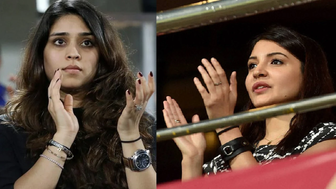 রোহিত-কোহলির স্ত্রীকে দেখলেই চাপ বোঝা যায়, বললেন গাঙ্গুলী