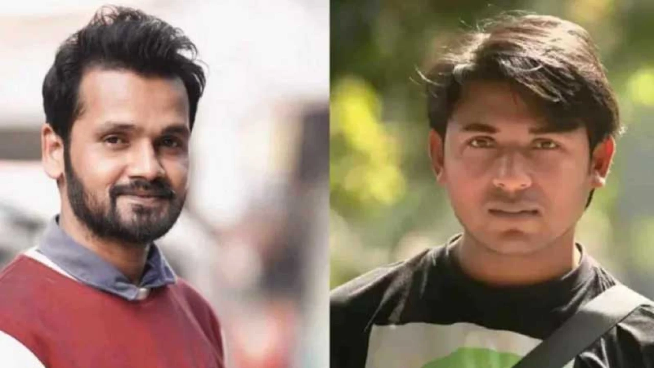 চলচ্চিত্র পরিচালকের বিরুদ্ধে মেরে কানের পর্দা ফাটানোর অভিযোগ