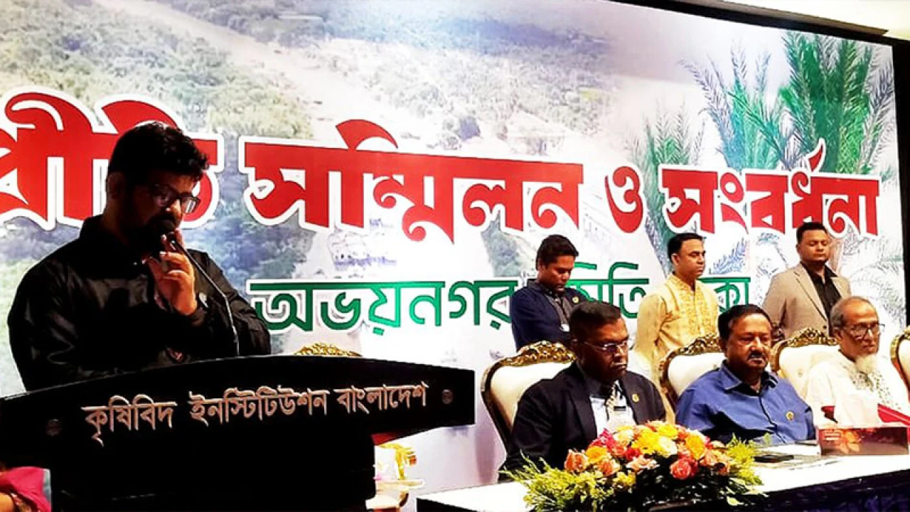 'জলাবদ্ধতা নিরসনে সরকার কাজ করছে'