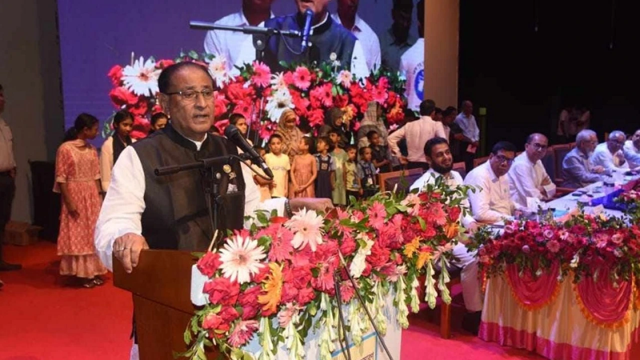 চোরাই গরু প্রবেশ ঠেকাতে কঠোর অবস্থানে সরকার: প্রাণিসম্পদ মন্ত্রী