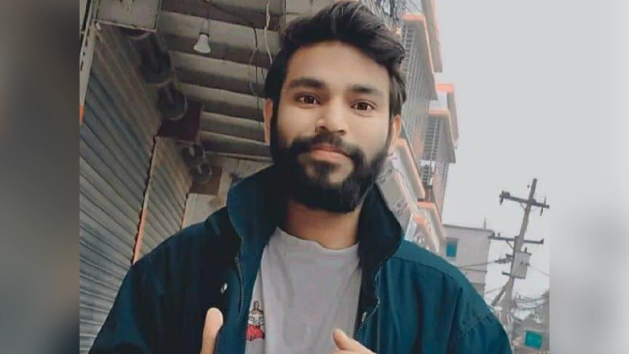 ‘দুনিয়ার মানুষগুলো বড়ই স্বার্থপর’ স্ট্যাটাস দিয়ে যুবকের আত্মহত্যা