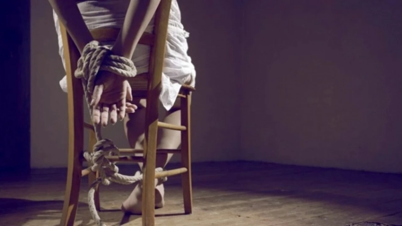 ইরাকে চাকরির প্রলোভন দেখিয়ে দুবাইয়ে আটকে মুক্তিপণ দাবি