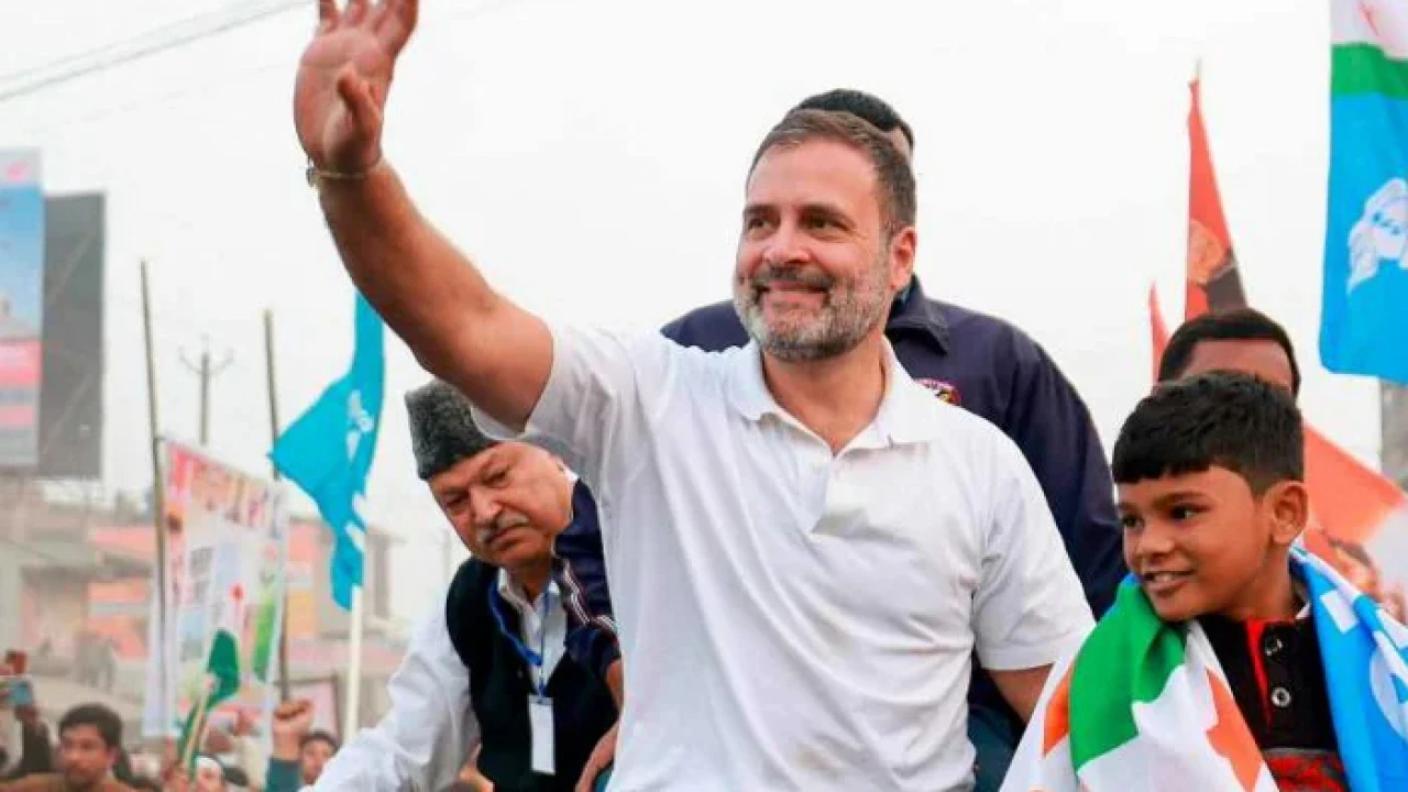 দুই আসনেই বিশাল ব্যবধানে এগিয়ে রাহুল গান্ধী