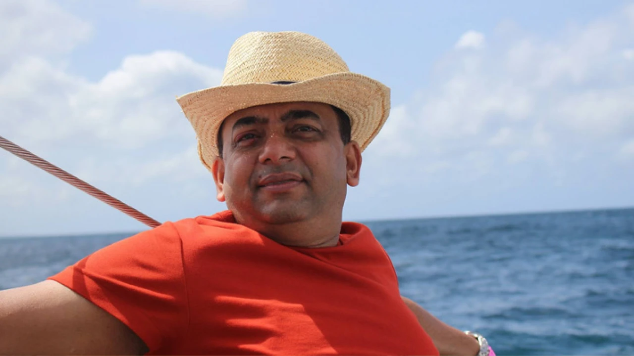 বেনজীরের জমি থেকে উধাও হচ্ছে সাইনবোর্ড