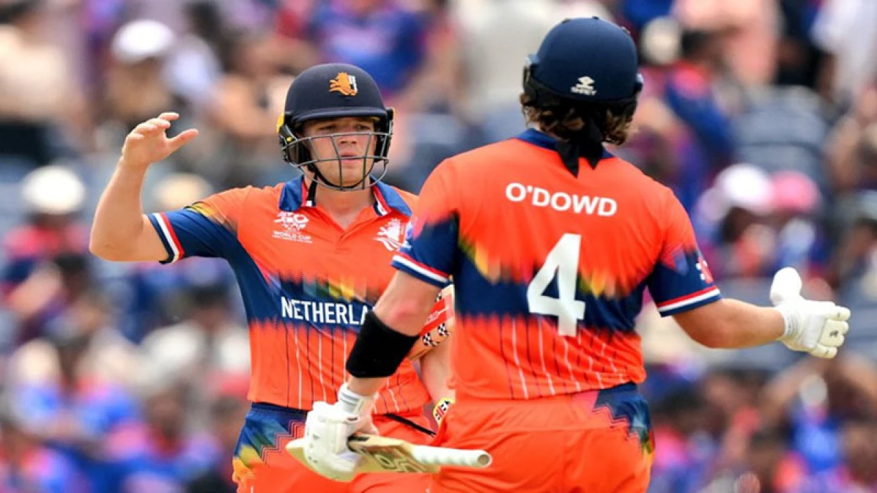 নেদারল্যান্ডসের সহজ জয়