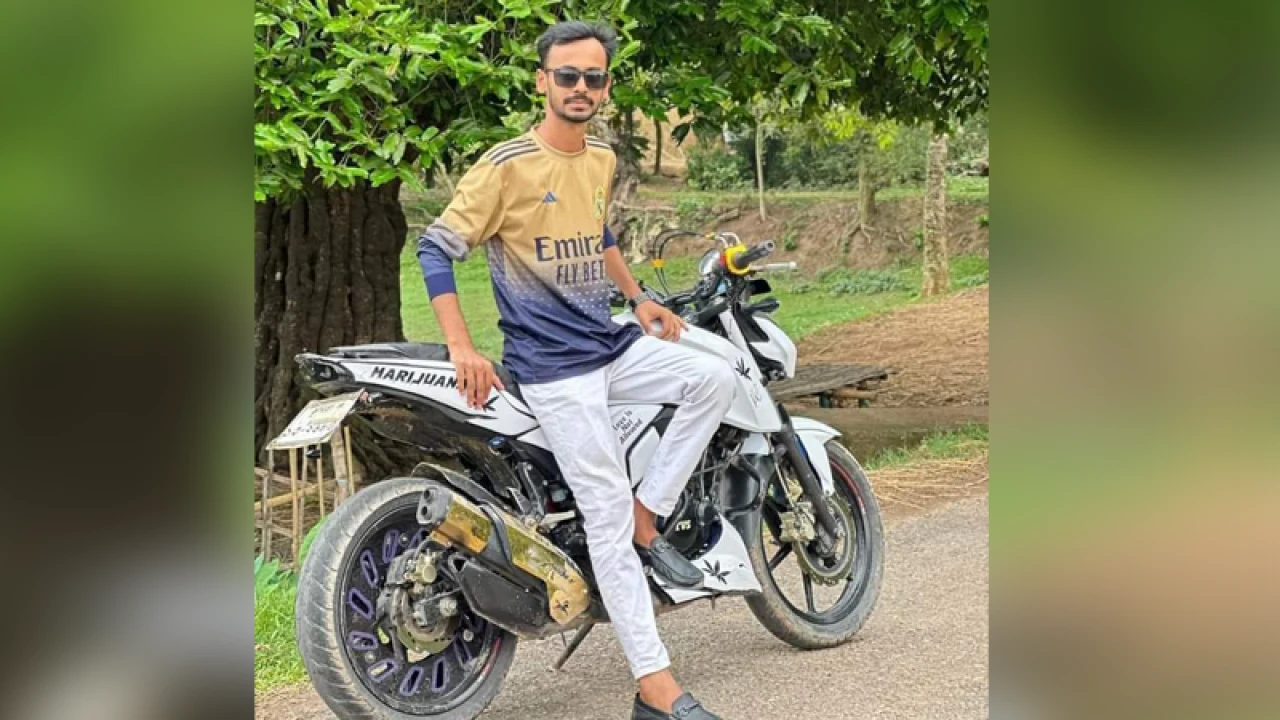 মোটরসাইকেল কেনার এক দিন পরই সড়কে গেল যুবকের প্রাণ