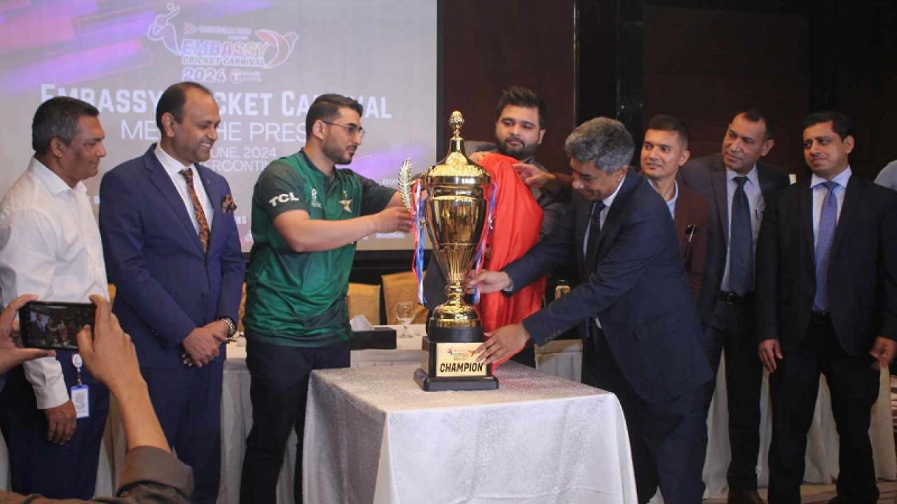 বিশ্বকাপের আমেজে ‘অ্যাম্বাসি ক্রিকেট কার্নিভাল’