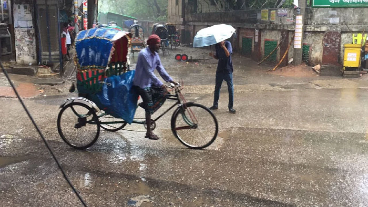 বৃষ্টি ও তাপমাত্রা নিয়ে যে বার্তা দিল আবহাওয়া অফিস
