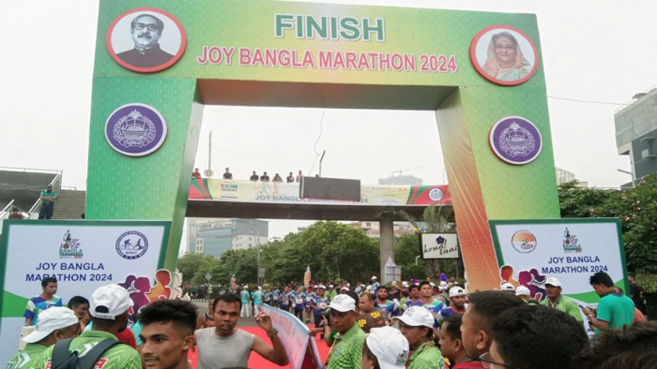 হাতিরঝিলে ‘জয় বাংলা ম্যারাথন’ সম্পন্ন