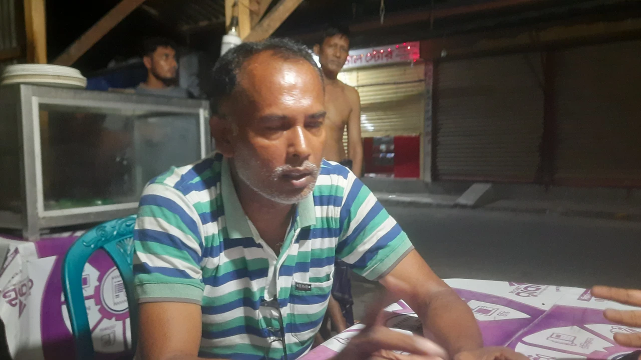 সম্পত্তি লিখে নিয়ে মাকে মেরে বের করে দিল সন্তান