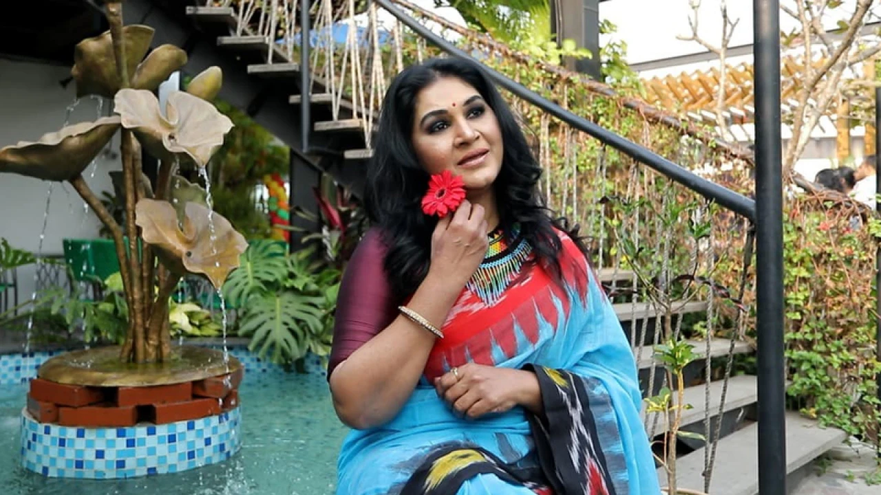 সামিনা চৌধুরীর ‘আবার যদি দেখা হয়ে যায়’