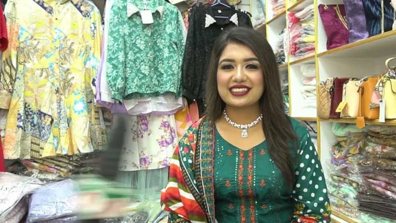 তনির শো-রুম খুলে দিতে হাইকোর্টের নির্দেশ