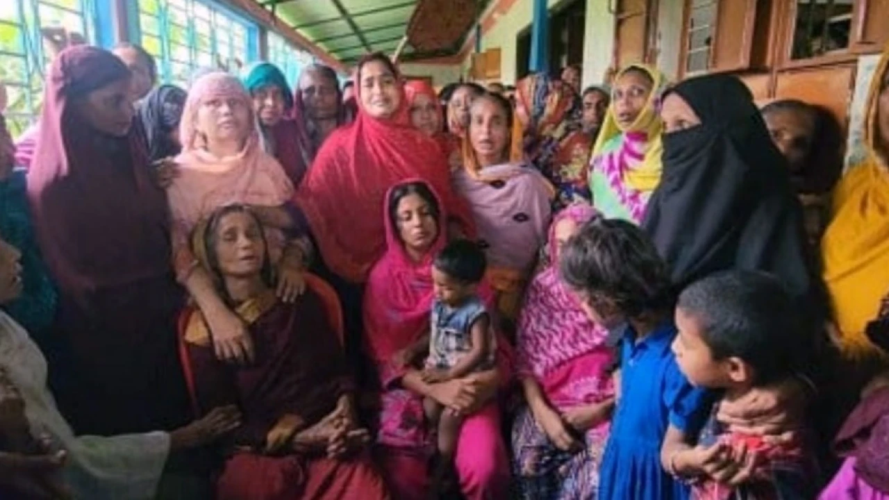 ‘মায়ের কাঁধে সন্তানের লাশ বড়ই ভারী’