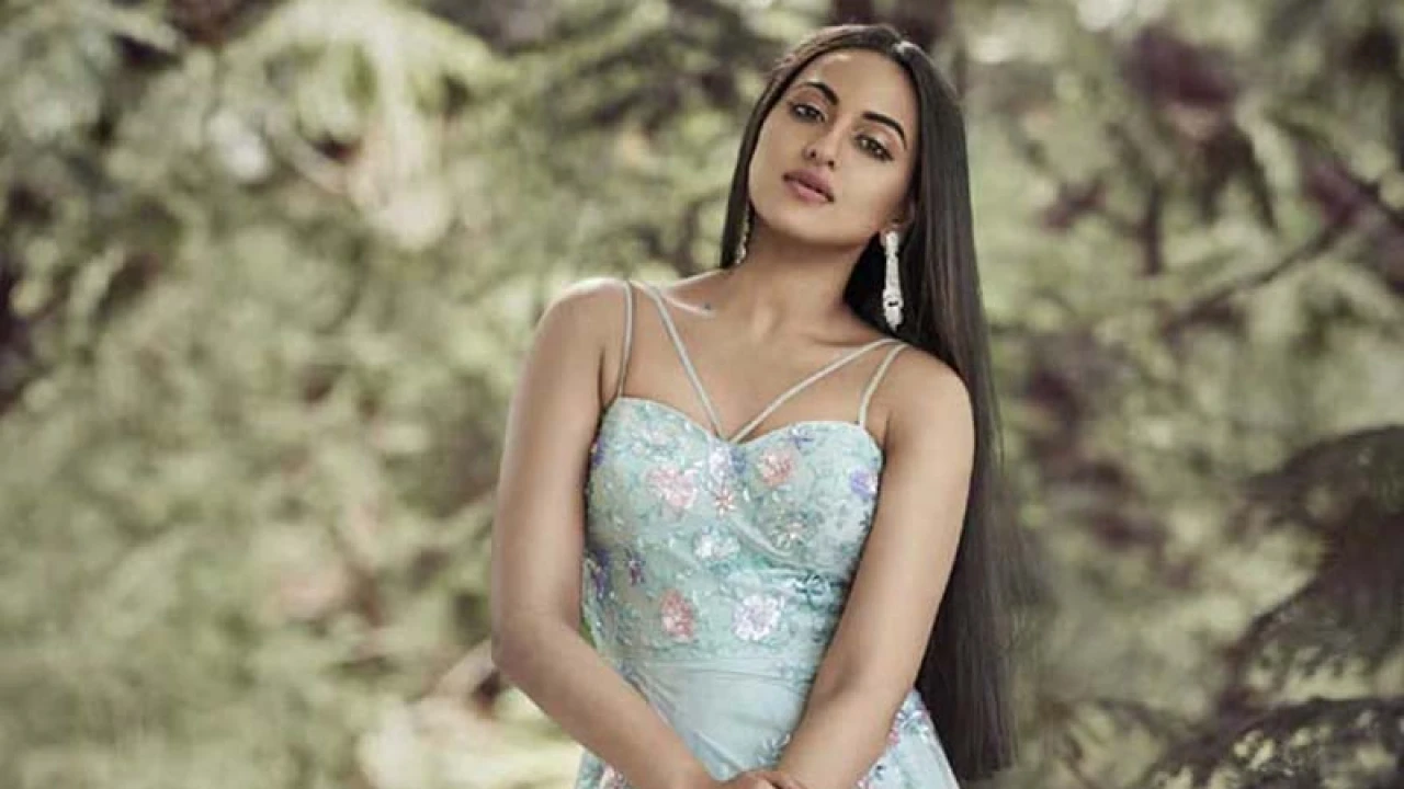 বিয়ে করছেন সোনাক্ষী