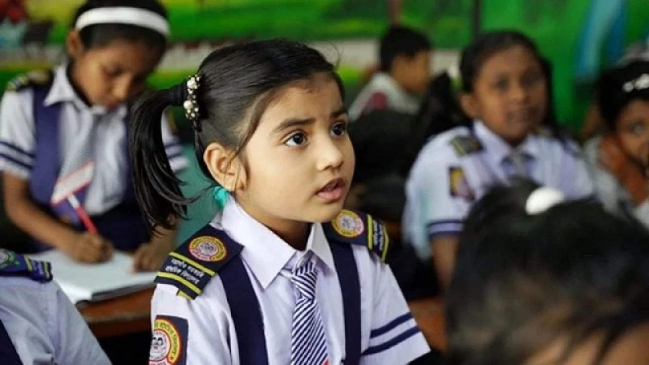 বৃহস্পতিবার থেকে শিক্ষাপ্রতিষ্ঠানে টানা ১৭ দিনের ছুটি