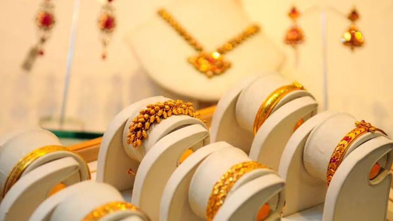 ৪০০ টাকার গয়না সাড়ে ৮ কোটিতে বিক্রি, মার্কিন দূতাবাসে অভিযোগ নারীর