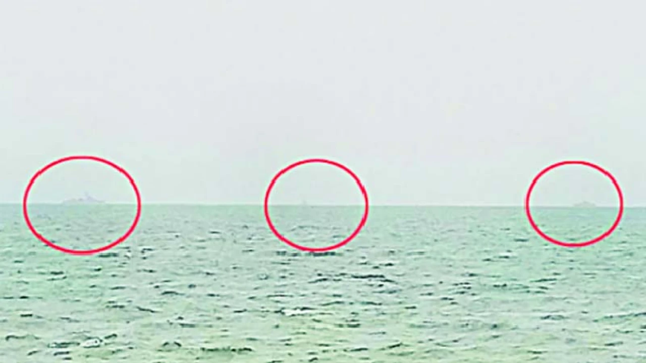 মিয়ানমারের ৩ যুদ্ধজাহাজ সেন্টমার্টিনের অদূরে