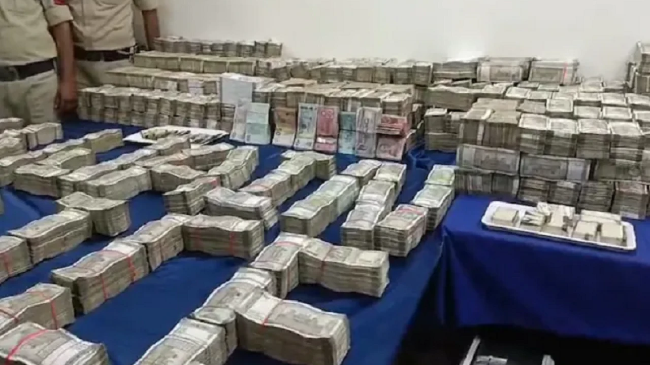 বাংলাদেশের ম্যাচের সময় ভারতে ২১ কোটি টাকাসহ ১০ জুয়ারি গ্রেপ্তার