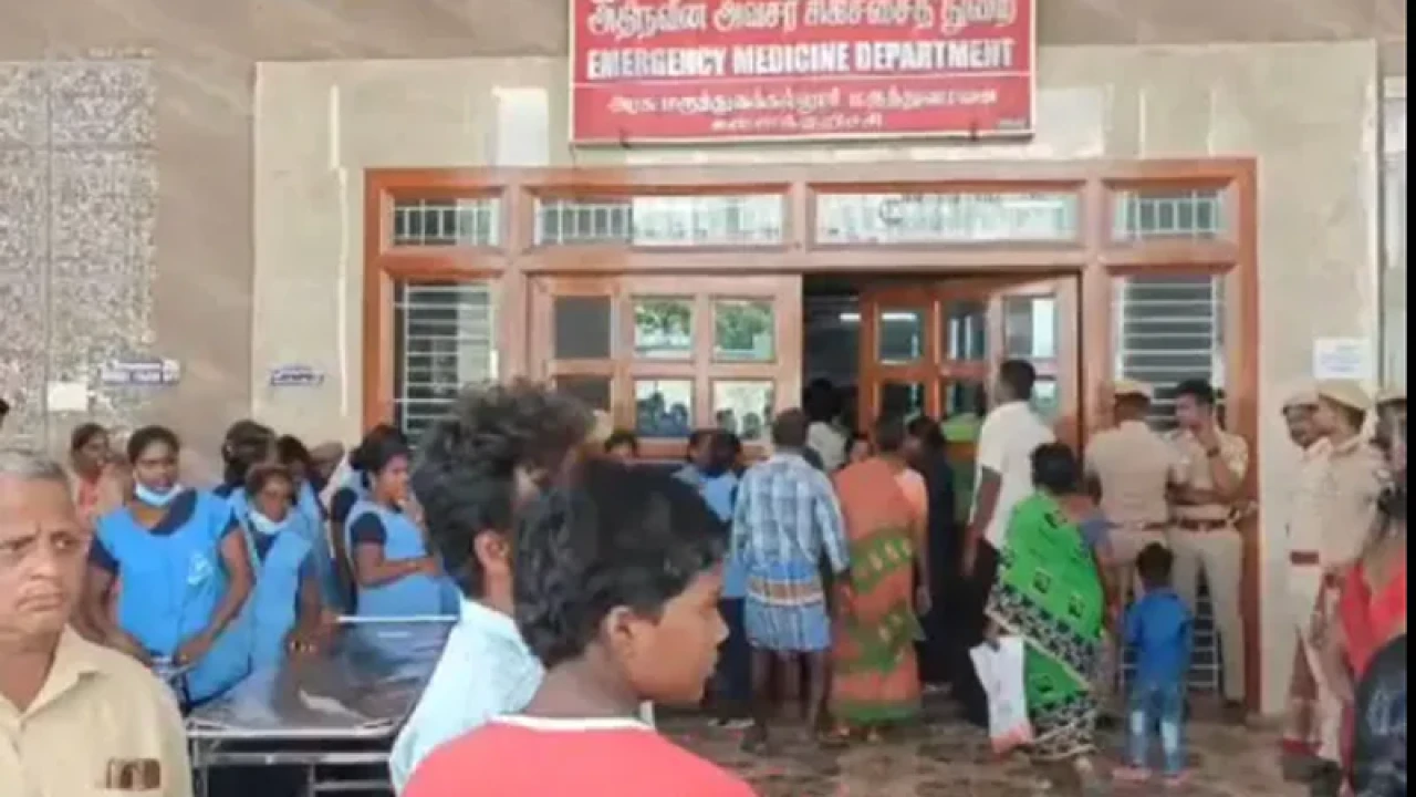 তামিলনাড়ুতে বিষাক্ত মদপানে ৩৪ জনের মৃত্যু