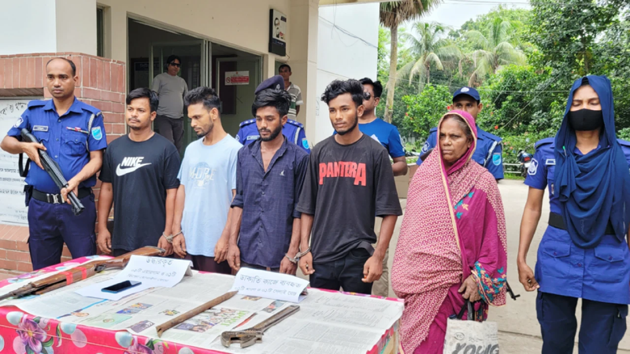 দিনে ভ্যানচালক, রাতে ডাকাত